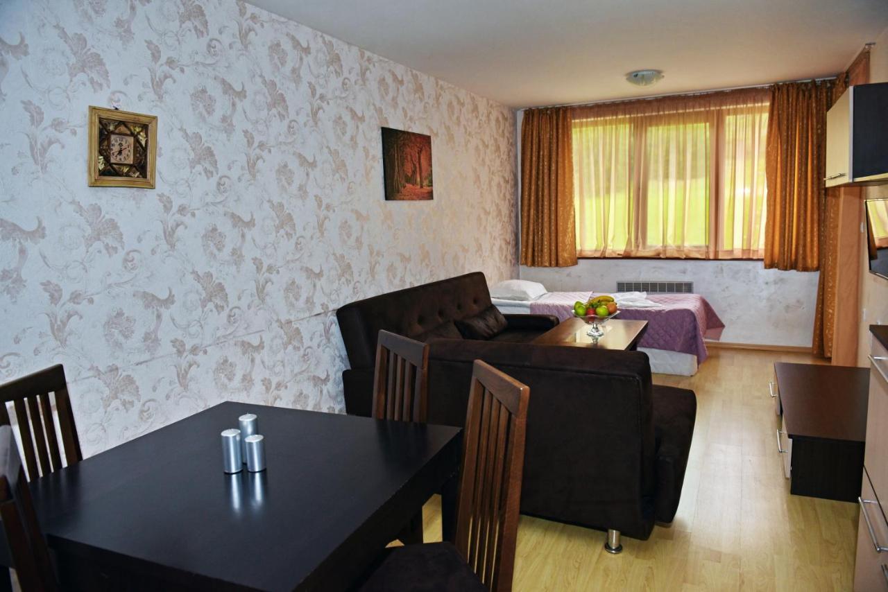 Aparthotel Forest Nook Pamporowo Exterior foto
