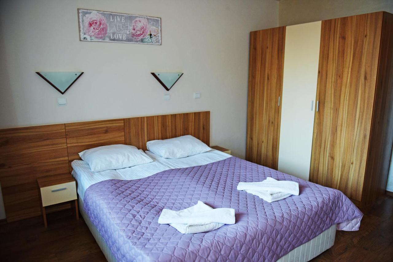Aparthotel Forest Nook Pamporowo Exterior foto
